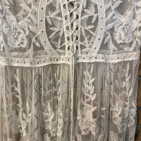 COPY - Women’s White Lace Embroidered Maxi Dress or Cover Up Medium Beautiful - Picture 3 of 16